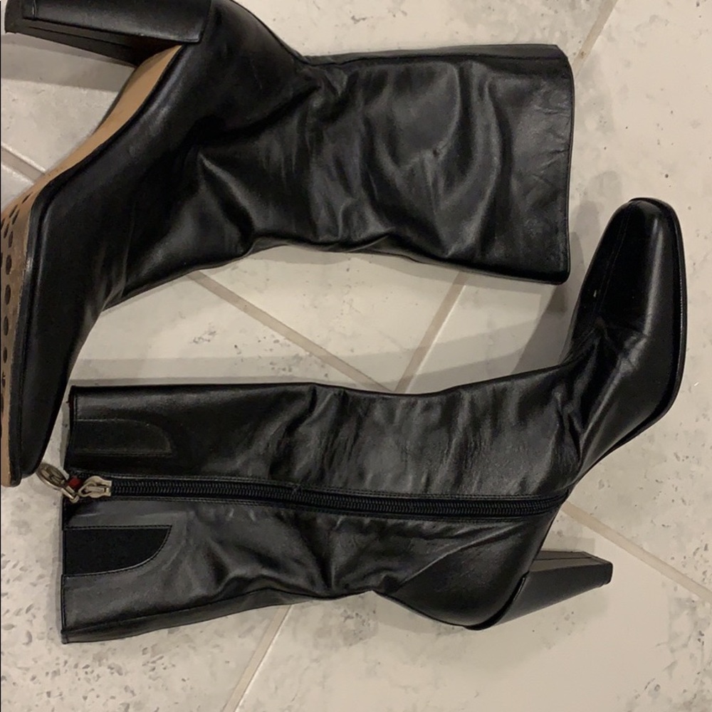 Donald Pliner 7.5 boots